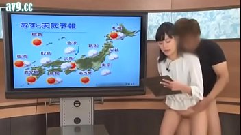 นักข่าวสาวโดนจัด ขณะที่กำลังออกรายการ สุดยอดเอวีญี่ปุ่น